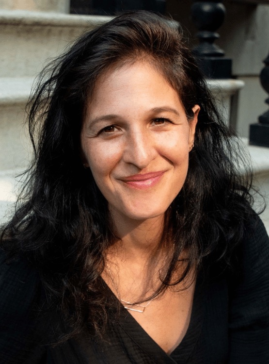 Profile picture of Abby Hanlon, children's author.