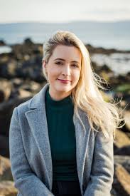 Profile picture of Catherine Doyle, children's author.