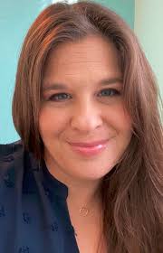 Profile picture of Dana Kramaroff, children's author.