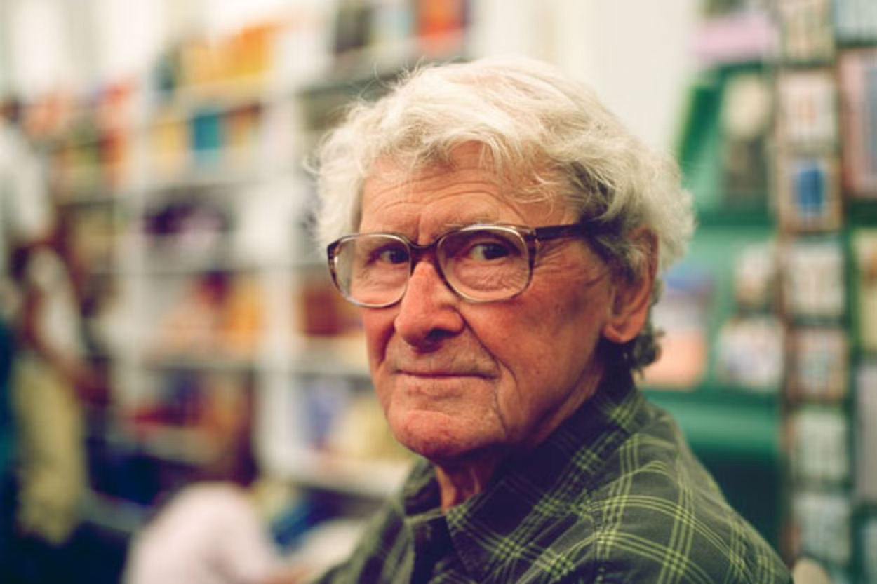 Profile picture of Dick King-Smith, children's author.