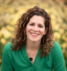 Profile picture of Erin Soderberg Downing, children's author.