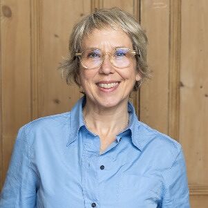 Profile picture of Gabby Dawnay, children's author.