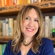 Profile picture of Jenny McLachlan, children's author.