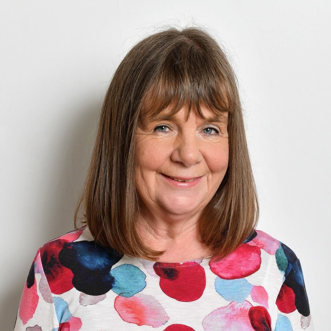 Profile picture of Julia Donaldson, children's author.