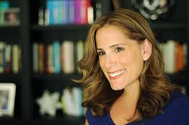 Profile picture of Julie Buxbaum, children's author.