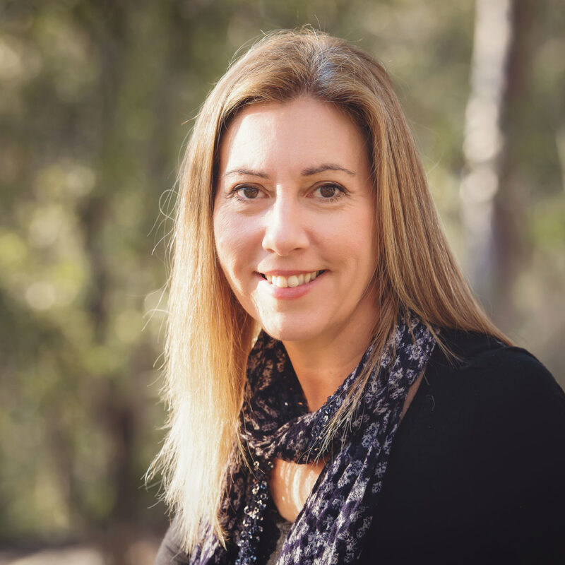 Profile picture of Karen Foxlee, children's author.