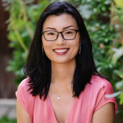 Profile picture of Kelly Yang, children's author.