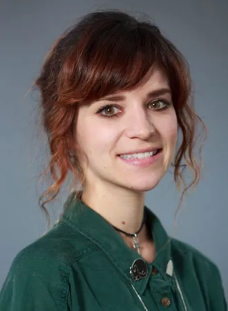 Profile picture of Laura Ellen Anderson, children's author.