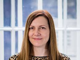 Profile picture of Lesley Parr, children's author.