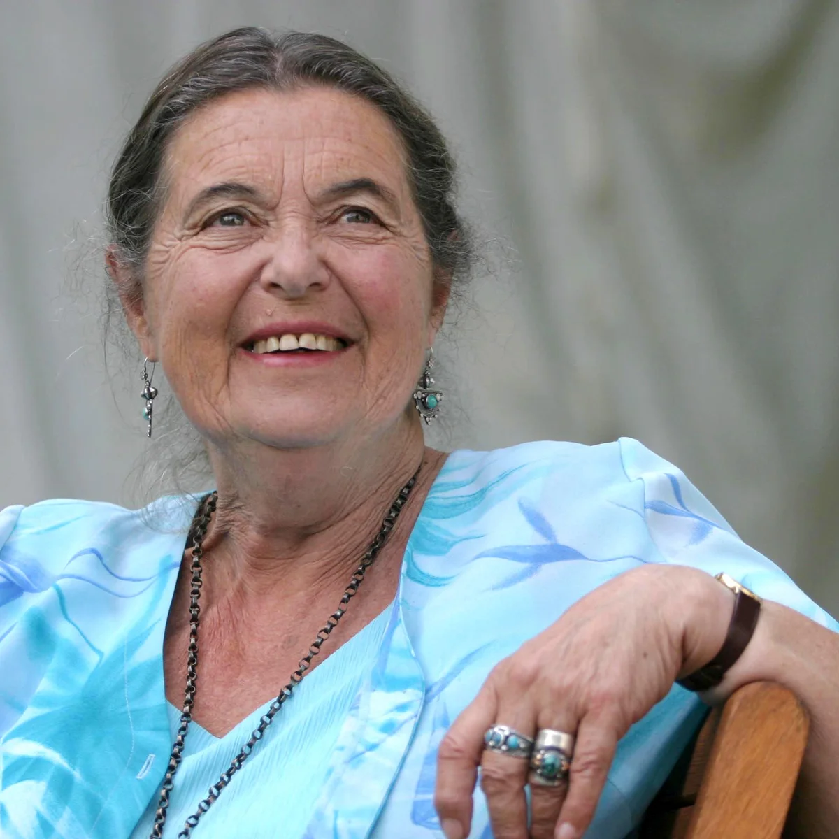 Profile picture of Lynne Reid Banks, children's author.