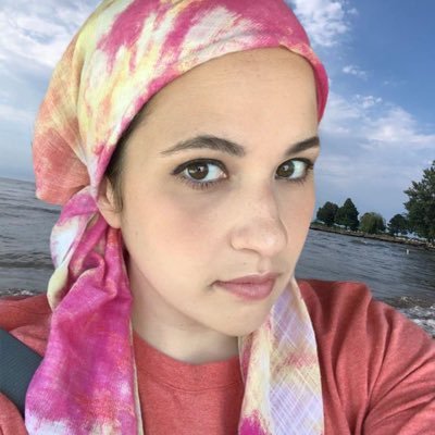 Profile picture of Mari Lowe, children's author.