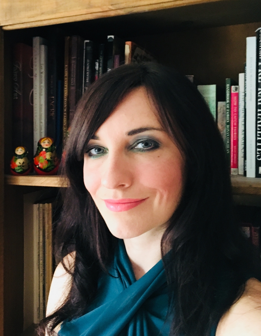 Profile picture of Michelle Harrison, children's author.