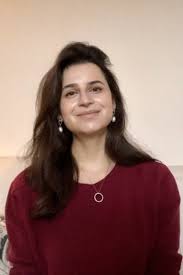 Profile picture of Pari Thomson, children's author.