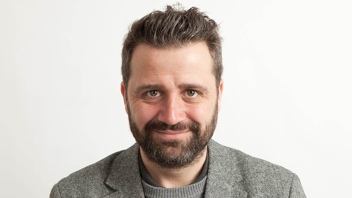 Profile picture of Phil Earle, children's author.