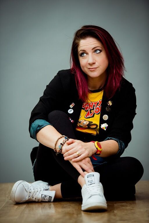 Profile picture of Rebecca Elliott, children's author.