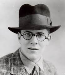 Profile picture of Ruthven Todd, children's author.