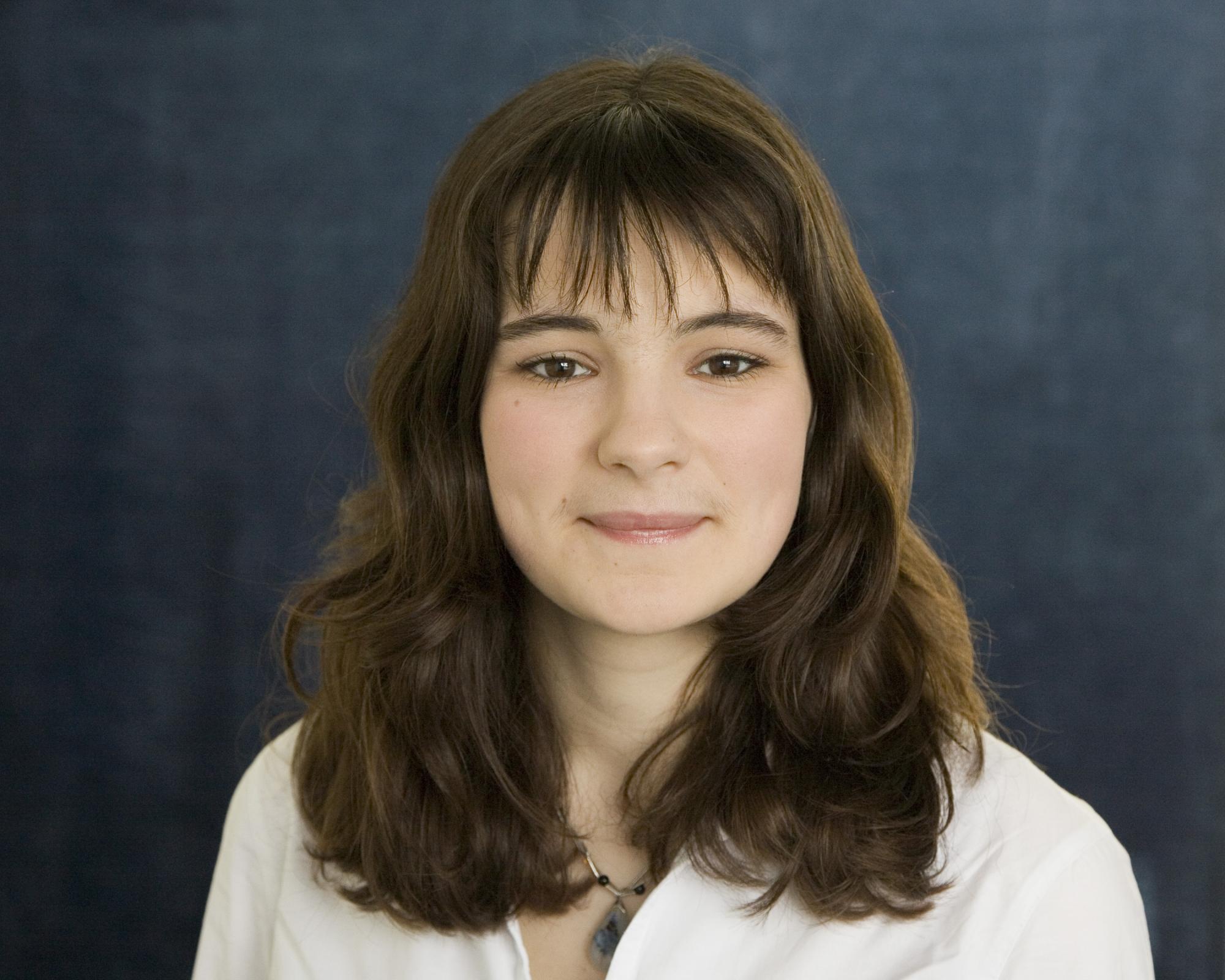 Profile picture of Sally Nicholls, children's author.