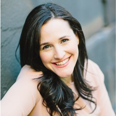 Profile picture of Sarah Mlynowski, children's author.