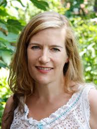 Profile picture of Sophie Blackall, children's author.