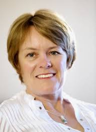 Profile picture of Wendy Orr, children's author.